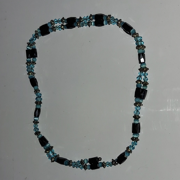 Magnetic Bracelets Necklace Jewelry - Picture 6 of 7